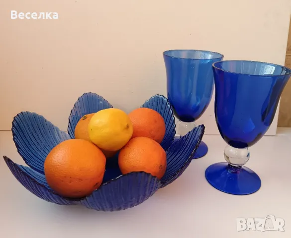 Стъклен син комплект фруктиера и 2 чаши , снимка 1