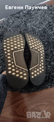 Маратонки Adidas NMD R1 размер 42 отлични , снимка 4 - Маратонки - 53457545