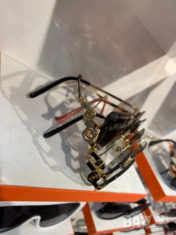 очила с калъф, кутия и ув защита gucci , снимка 3 - Слънчеви и диоптрични очила - 51450758