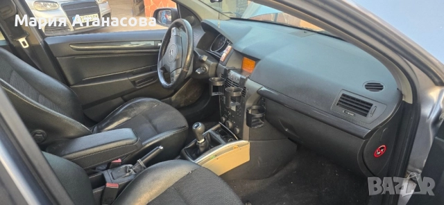 Опел Астра Н 1.6,105кс, снимка 4 - Автомобили и джипове - 52480422