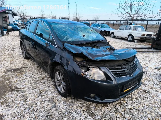 Toyota Avensis 1.8i НА ЧАСТИ , снимка 2 - Автомобили и джипове - 48887927