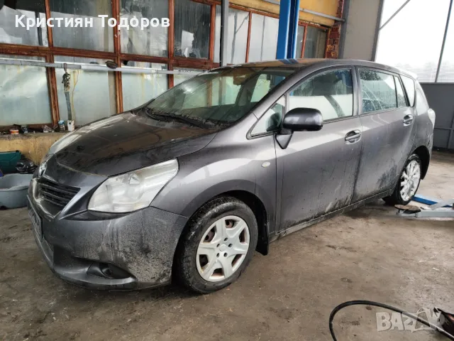 Toyota Verso на части 2.0 126кс тойота, снимка 2 - Части - 49169299