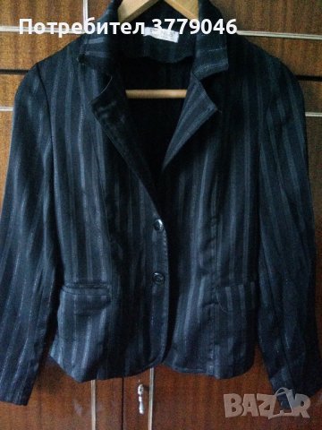 Черно дамско сако, снимка 4 - Сака - 44042059