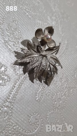 Сребърна брошка с перла от Mikimoto (Япония), снимка 3 - Колиета, медальони, синджири - 43256186