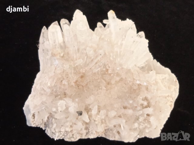 №68, Кварц, Кварцова друза, Кристали Минерали Родопи,