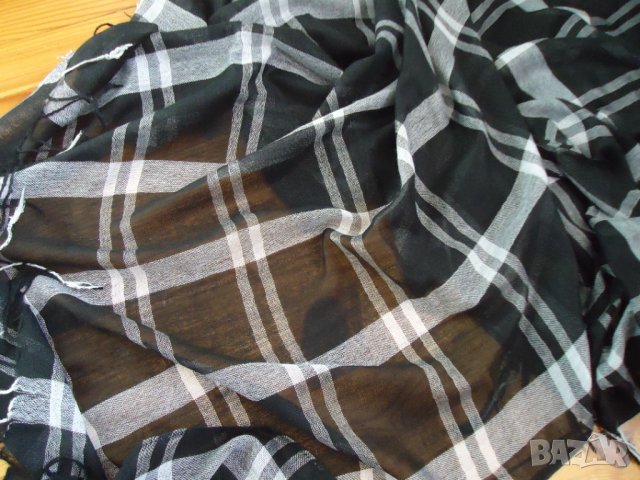 нов дамски шал, снимка 1 - Шалове - 39796535