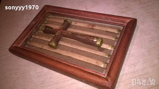 КРЪСТ В РАМКА-ДЪРВО/МЕД/КРИСТАЛИ-17Х11СМ, снимка 11 - Колекции - 27919868