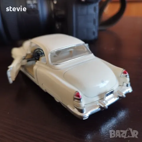 Cadillac 1953 god. - 1:43, снимка 3 - Коли, камиони, мотори, писти - 48878727