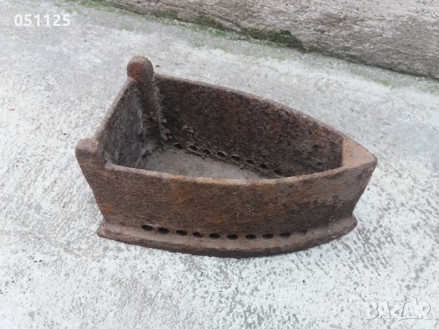 стара ютия на въглища , снимка 4 - Антикварни и старинни предмети - 32628352