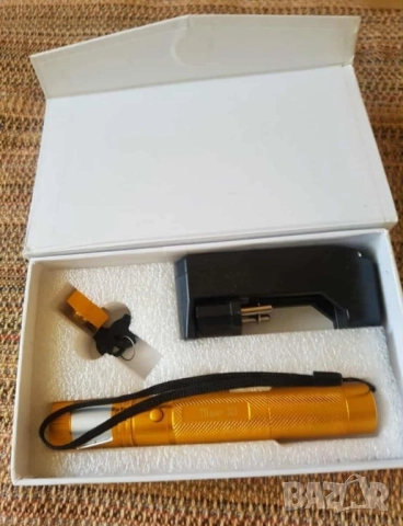 зелен лазер