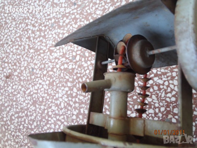 Ретро играчка метална – функциониращ кладенец от 30-те., снимка 12 - Образователни игри - 32386021