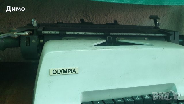 Пишеща машина Olympia, снимка 2 - Антикварни и старинни предмети - 32376237