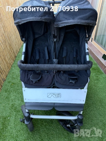 Количка за близнаци Mountain Buggy Duet v3 black , Маунтайн Бьги дует, снимка 3 - Стоки за близнаци - 53266002