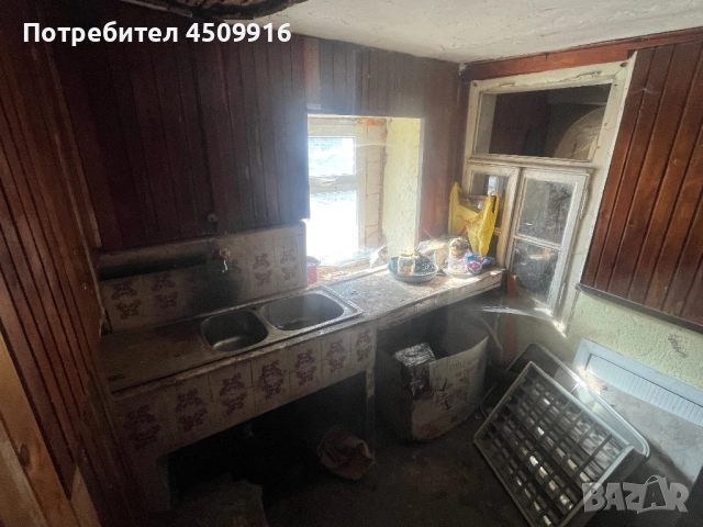 Къща с двор и втора жилищна постройка, снимка 6 - Къщи - 51552904