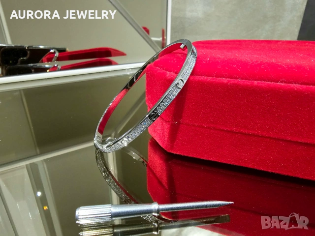 CARTIER Love Small Paved White Gold Diamonds Гривна с Отверка