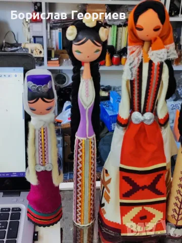 Стари Дървени кукли с традиционни носии , снимка 3 - Антикварни и старинни предмети - 50109968