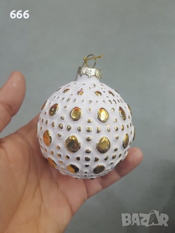 Коледни топки