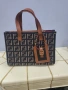 Дамска чанта Fendi, снимка 1