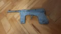 Соц.ламаринена играчка пистолет, снимка 1 - Колекции - 43716526