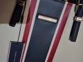 Tommy hilfiger оригинална чанта , снимка 2