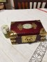 Старинно 19 век Ковчеже Кутия за Бижута от Палисандър, Нефрит, Бронзов Обков, снимка 5