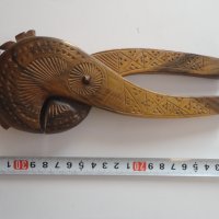 Старинна дървена лешникотрошачка дърворезба , снимка 1 - Антикварни и старинни предмети - 43558373