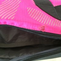 Розова спортна чанта с отварящо се дъно., снимка 3 - Чанти - 42933082