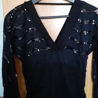 Черна блуза с пайети, снимка 1 - Блузи с дълъг ръкав и пуловери - 27021874
