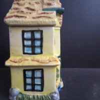Порцеланова къща - буркан, снимка 4 - Антикварни и старинни предмети - 39956934
