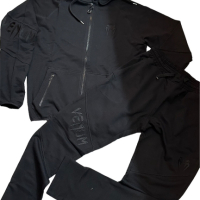 Екип VENUM с черно лого размер M и XL, снимка 2 - Спортни дрехи, екипи - 43969856
