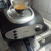 Кафемашина Нео с ръкохватка с крема диск, работи отлично и прави хубаво кафе с каймак , снимка 2 - Кафемашини - 43924323