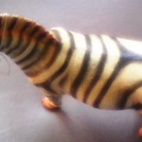 Пластмасова зебра, снимка 2 - Фигурки - 39424665