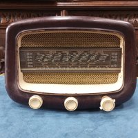 Ретро радио , снимка 1 - Радиокасетофони, транзистори - 43793494