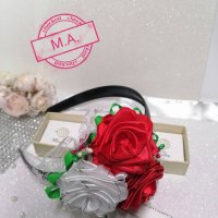 Страхотна диадема с рози бяла и червена! , снимка 7 - Шноли, диадеми, ленти - 32576337