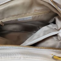 Дамска чанта от естествена телешка кожа в бял цвят /Е76, снимка 2 - Чанти - 43727471