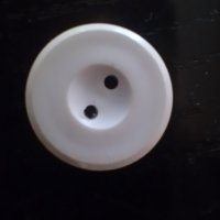 Комплект 7 бр. бели пластмасови копчета, снимка 1 - Други - 40698144