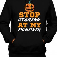 Мъжки Суитчър/Суитшърт top Staring At My Pumpkin,Halloween,Хелоуин,Празник,Забавление,Изненада,Обича, снимка 1 - Суичъри - 38160158