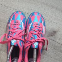 Adidas. Футболни обувки стоножки. 35, снимка 4 - Футбол - 40530680