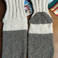 Вълнени чорапи домашно плетиво/терлици,елеци и всичко по поръчка плета, снимка 2 - Мъжки чорапи - 38718980
