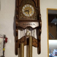 Часовник стенен,с тежести-топузи, снимка 1 - Антикварни и старинни предмети - 43998273