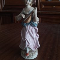 Порцеланова фигура, статуетка, старинна, бисквитен порцелан, снимка 2 - Антикварни и старинни предмети - 43831273