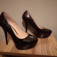 Нови черни обувки на ток 38 номер лак парти , снимка 4 - Дамски обувки на ток - 33547788