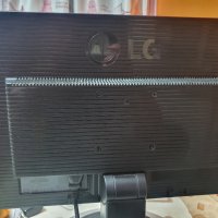 Монитор LG 19 отличен, снимка 3 - Монитори - 43612140