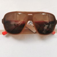 nike mdl230 слънчеви очила с калъф и кутия купени от англия, снимка 3 - Слънчеви и диоптрични очила - 35200960