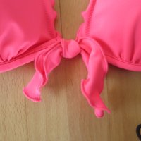 Victoria Secret  Capri Ruffle Halter Bikini Top 32C бански, снимка 10 - Бански костюми - 36803720