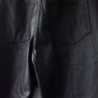 Промазан панталон тип кожен ефект Topshop Топшоп, снимка 4 - Панталони - 35467402