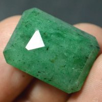 14,25 карата Естествен зелен изумруд Замбийски сертифициран камък, снимка 3 - Други - 37311436