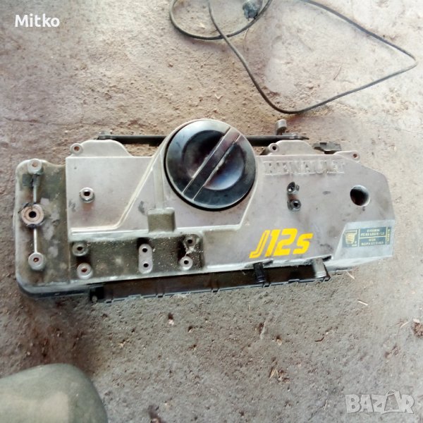 Капак Клапани Рено Сафран 2.0И 12В / Renault Safrane 2.0I 12V, снимка 1