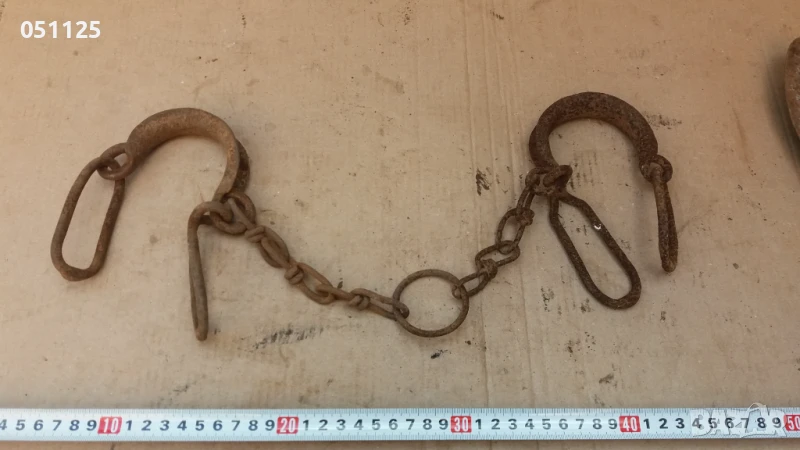 ковани възрожденски пранги, окови, букай , снимка 1