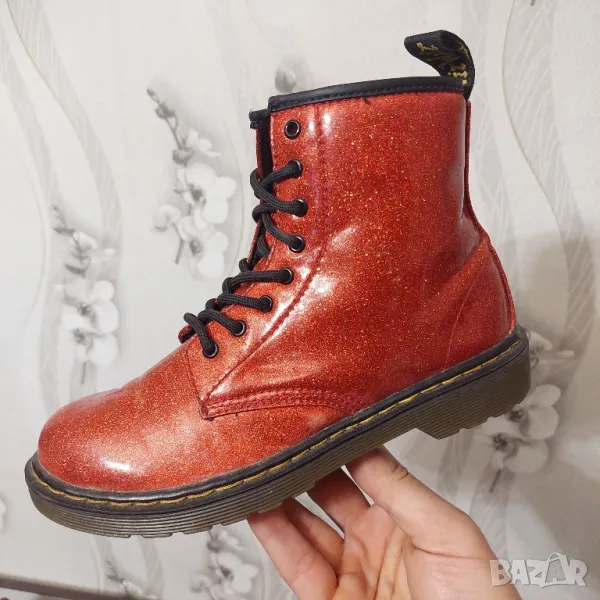  боти кубинки DR. MARTENS RED GLITTER 1460 BOOTS номер 35 ,5 , снимка 1